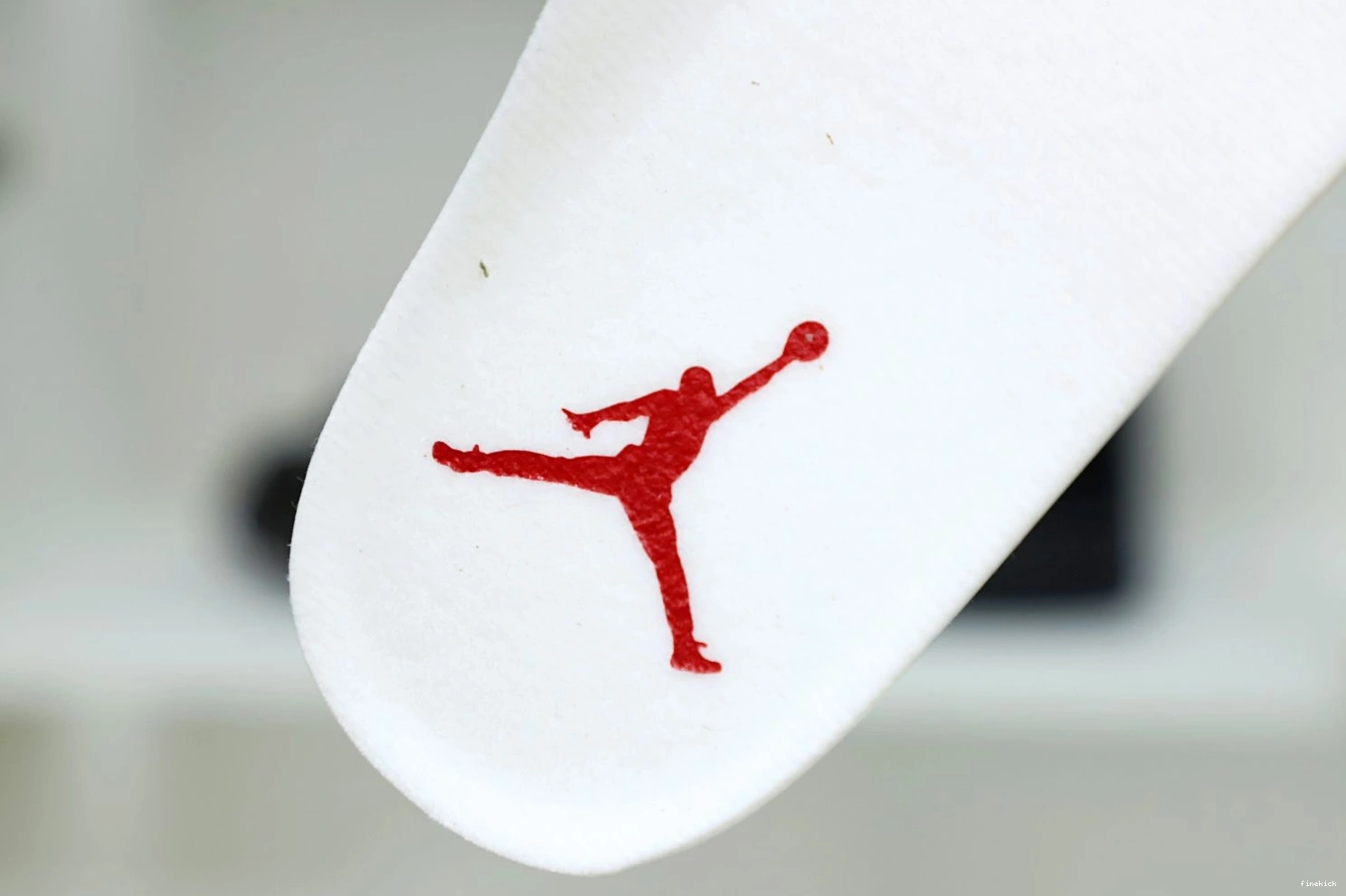 RED AIR JORDAN 6 OREO 0730